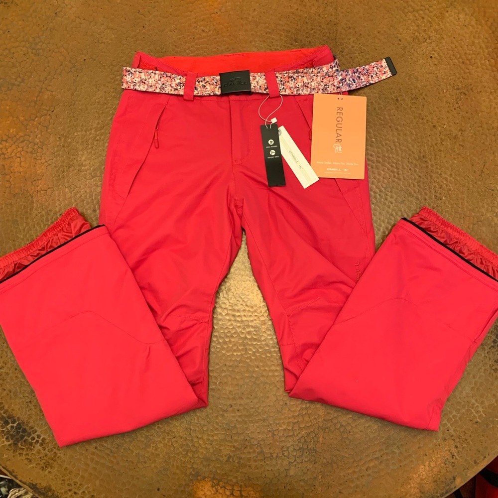 Women’s pink ONEIL snowboarding 🏂Or ski 🎿 pant